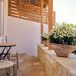 Joya * Agios Leon