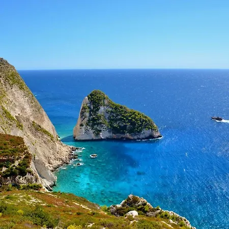Joya * Agios Leon